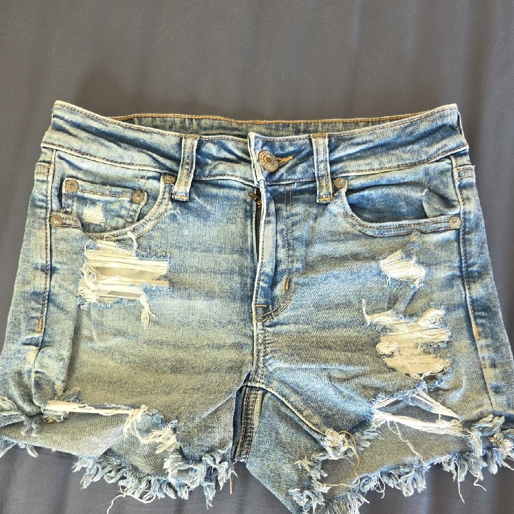 American Eagle Outfitters Distressed Light Blue Denim Shorts Size 4